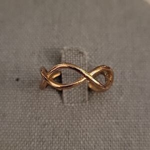 3/$20 Silvertone Twisted Infinity Ring Size 7.5